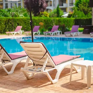 Magnolia Garden Aparthotel